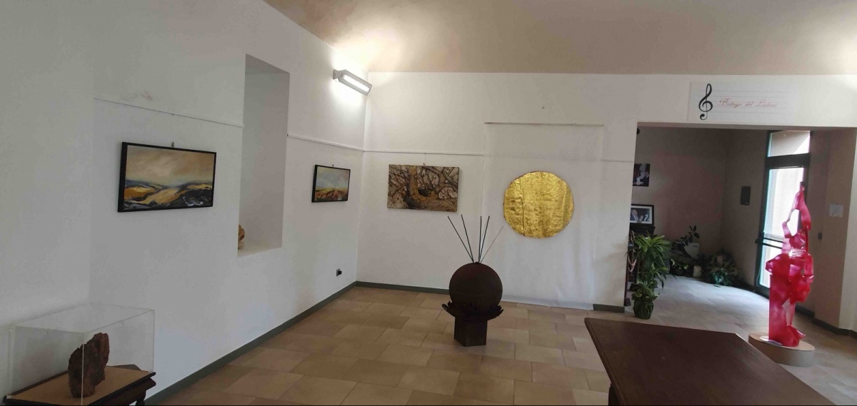 La pittrice inglese Joy Moore espone nel mese di settembre in Vignale Monferrato